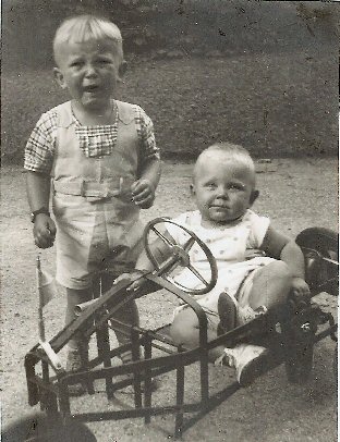 http://vonmetz.com/amnesiac/scan0004.jpg